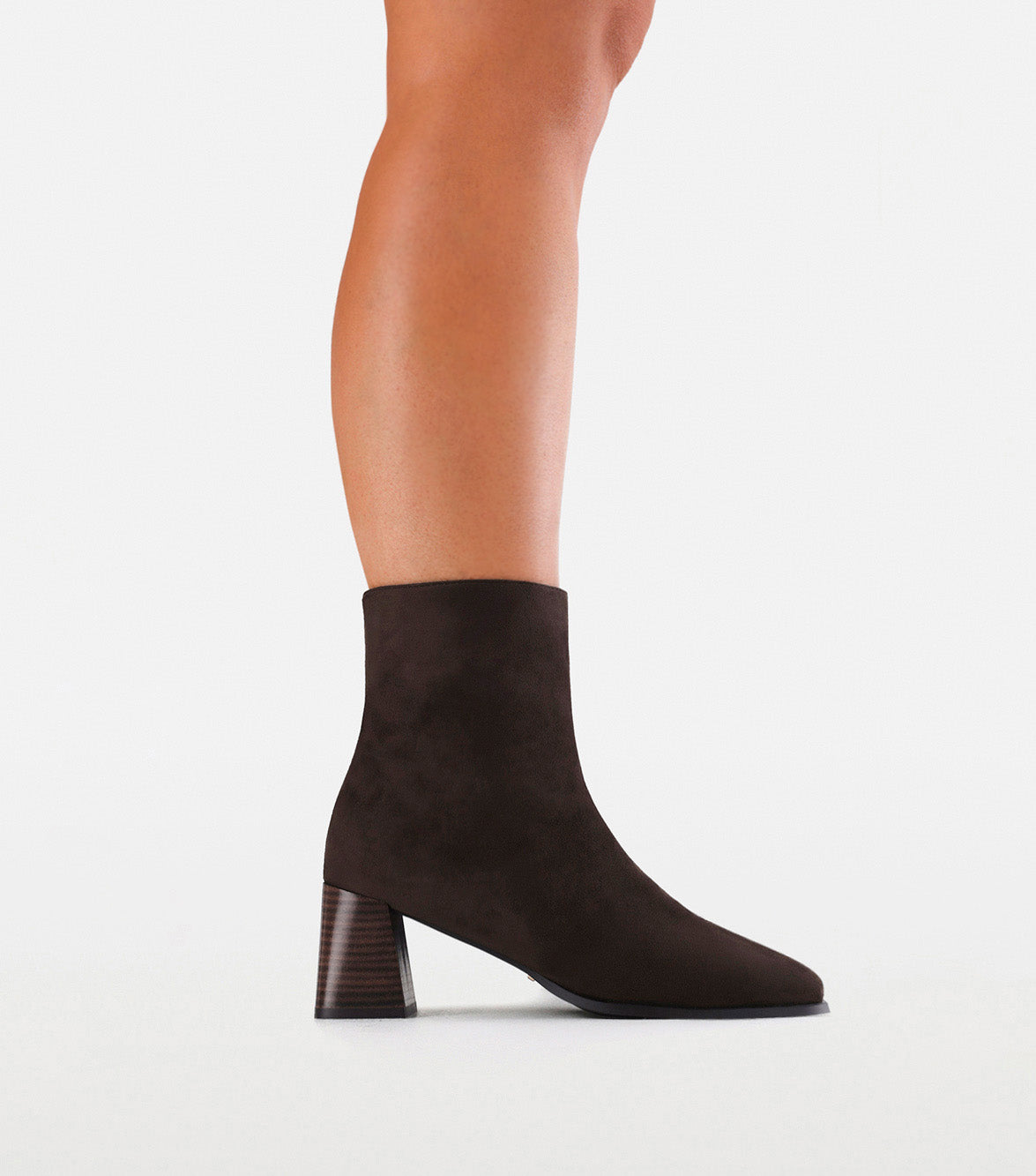 ALANIA CURVE - DARK CACAO SUEDE